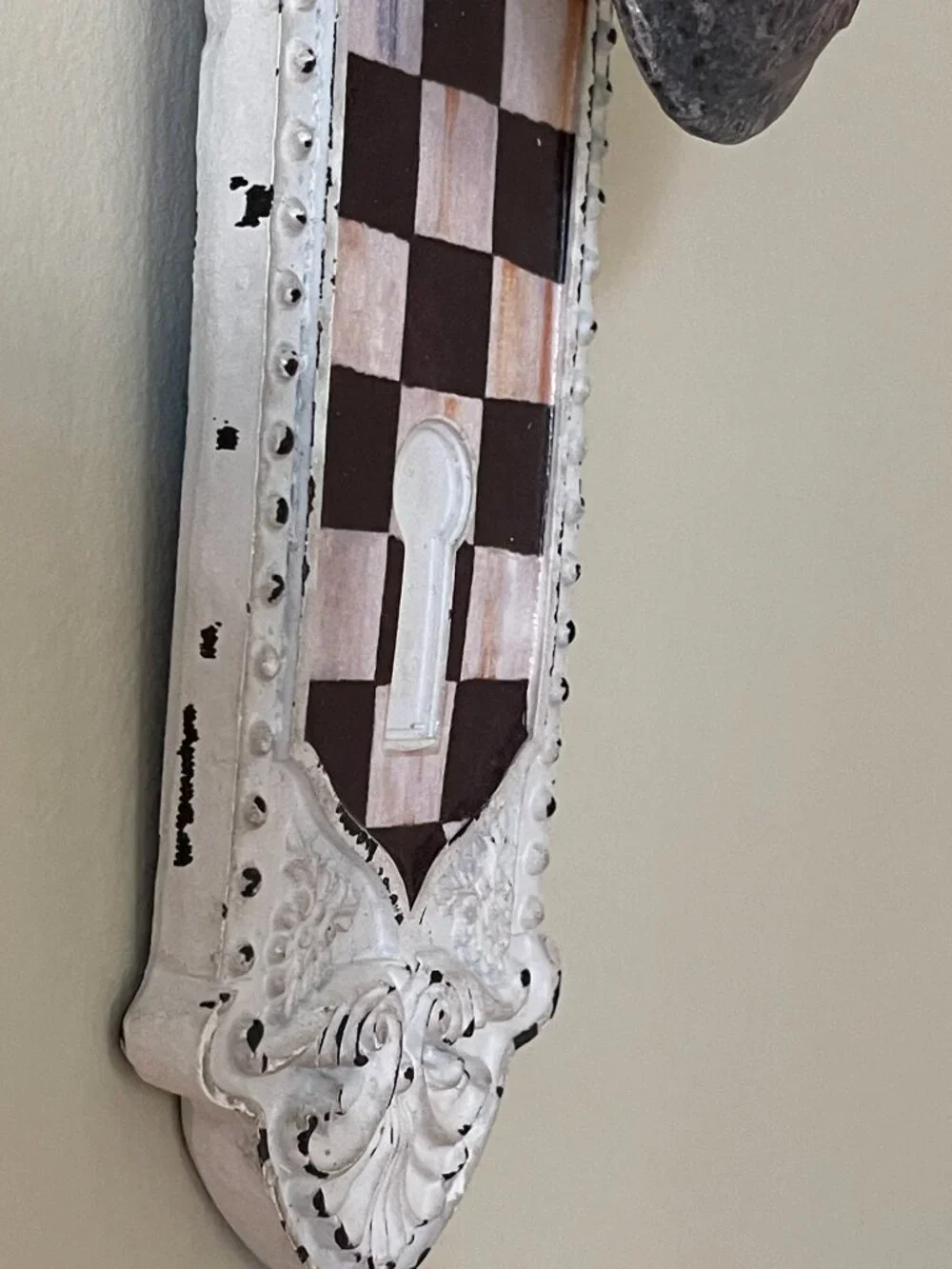 MacKenzie-Childs Door Knob Wall Hook NEW -Courtly Cottage Doorplate Charm!